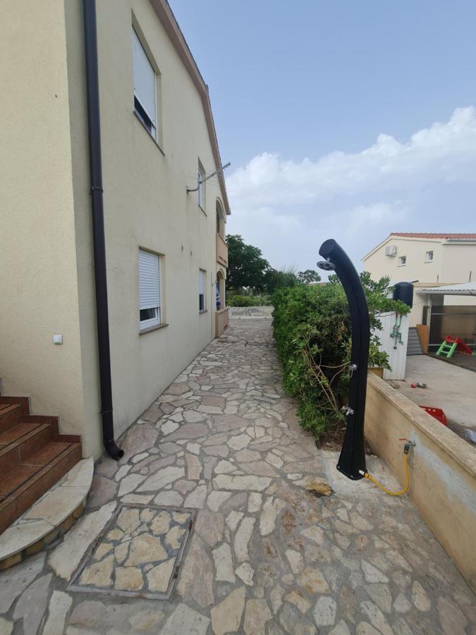 Apartman ˝Abaza˝ ヴィル エクステリア 写真