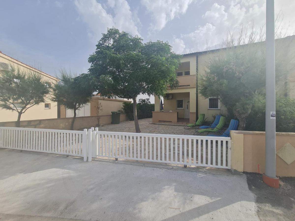 Apartman ˝Abaza˝ ヴィル エクステリア 写真